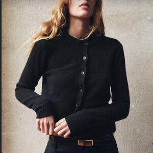 NWT Zara 100% WOOL black cardigan. Size M
